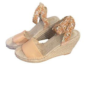 Seychelles Women's Wedge Sandals Size 9 peach, gold tan